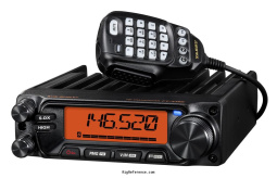 Yaesu FT-3185 with microphone