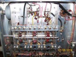 Heathkit HR-10B, chassis bottom 1