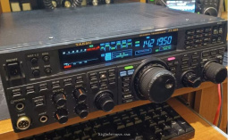 FT-950 Front view